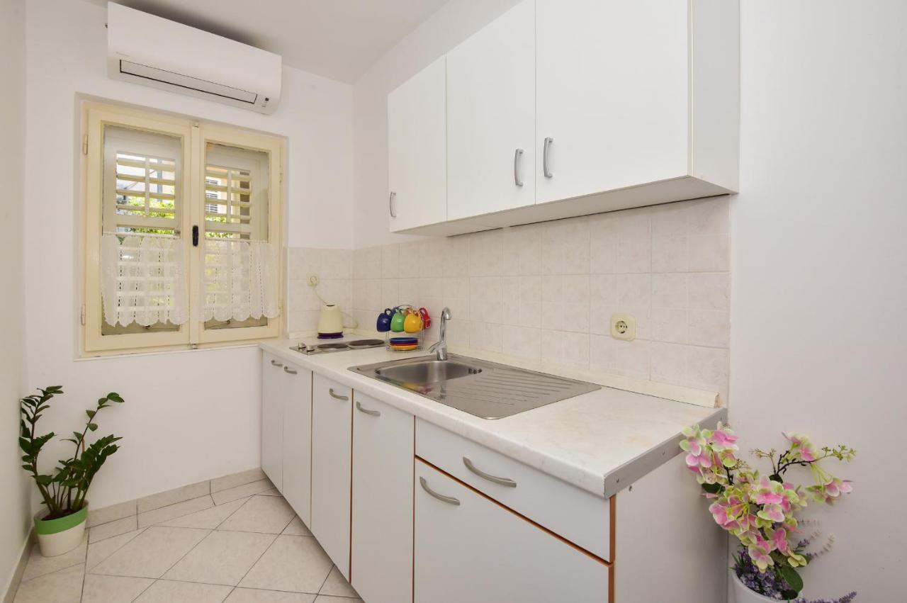 Apartmani Mira Sumic 포드고라 외부 사진