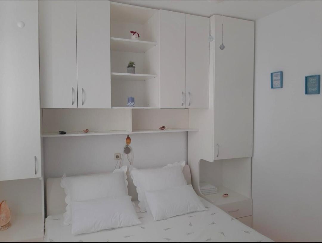 Apartmani Mira Sumic 포드고라 외부 사진